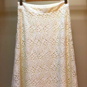 Massimo Dutti Women’s A-line, white lace skirt, size 8